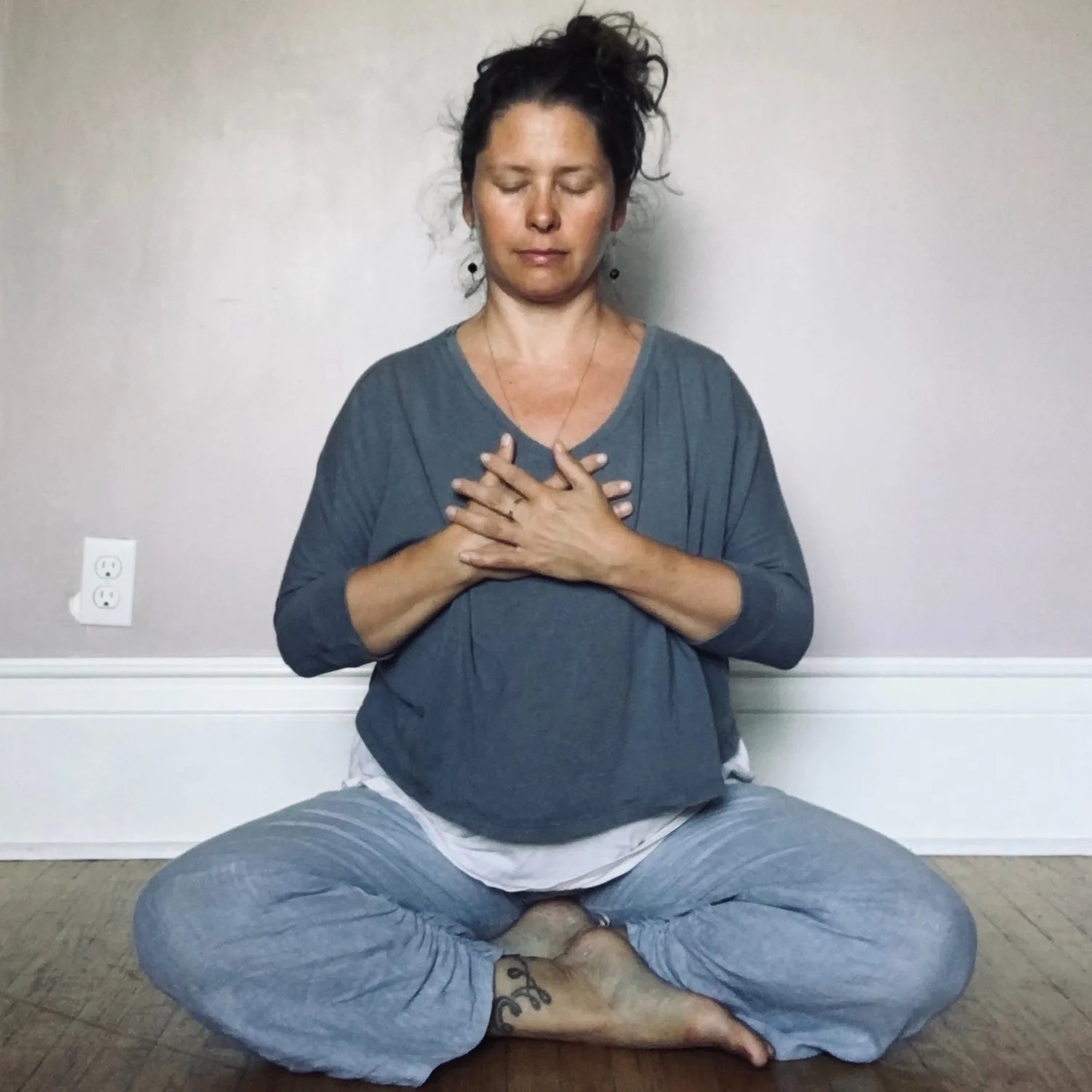 Mudras for Anxiety & Trauma: Anamika + 9 Healing Mudras — Katlin ...