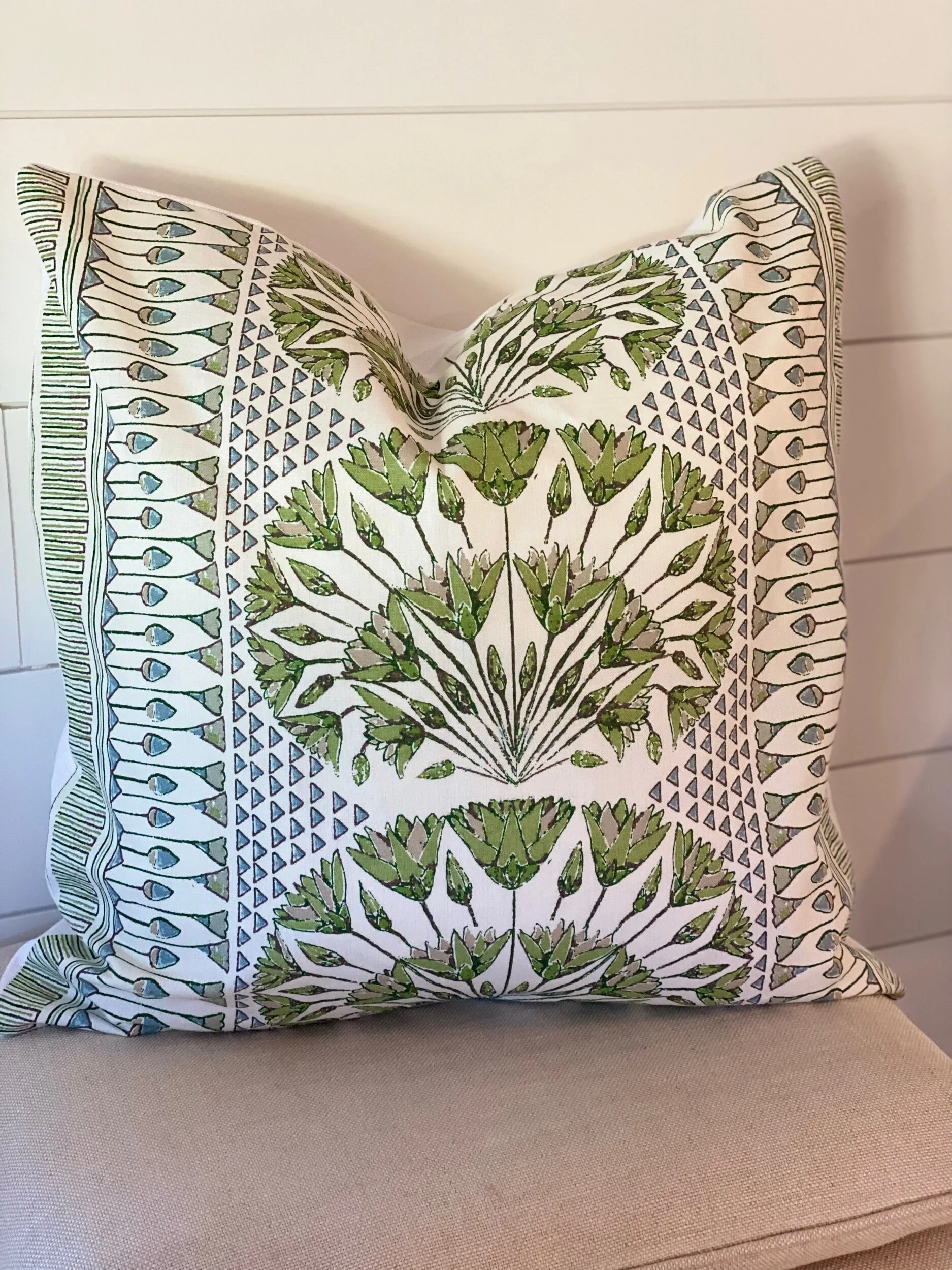 305E9F8E-984A-450A-9C3C-78E3D72EB774