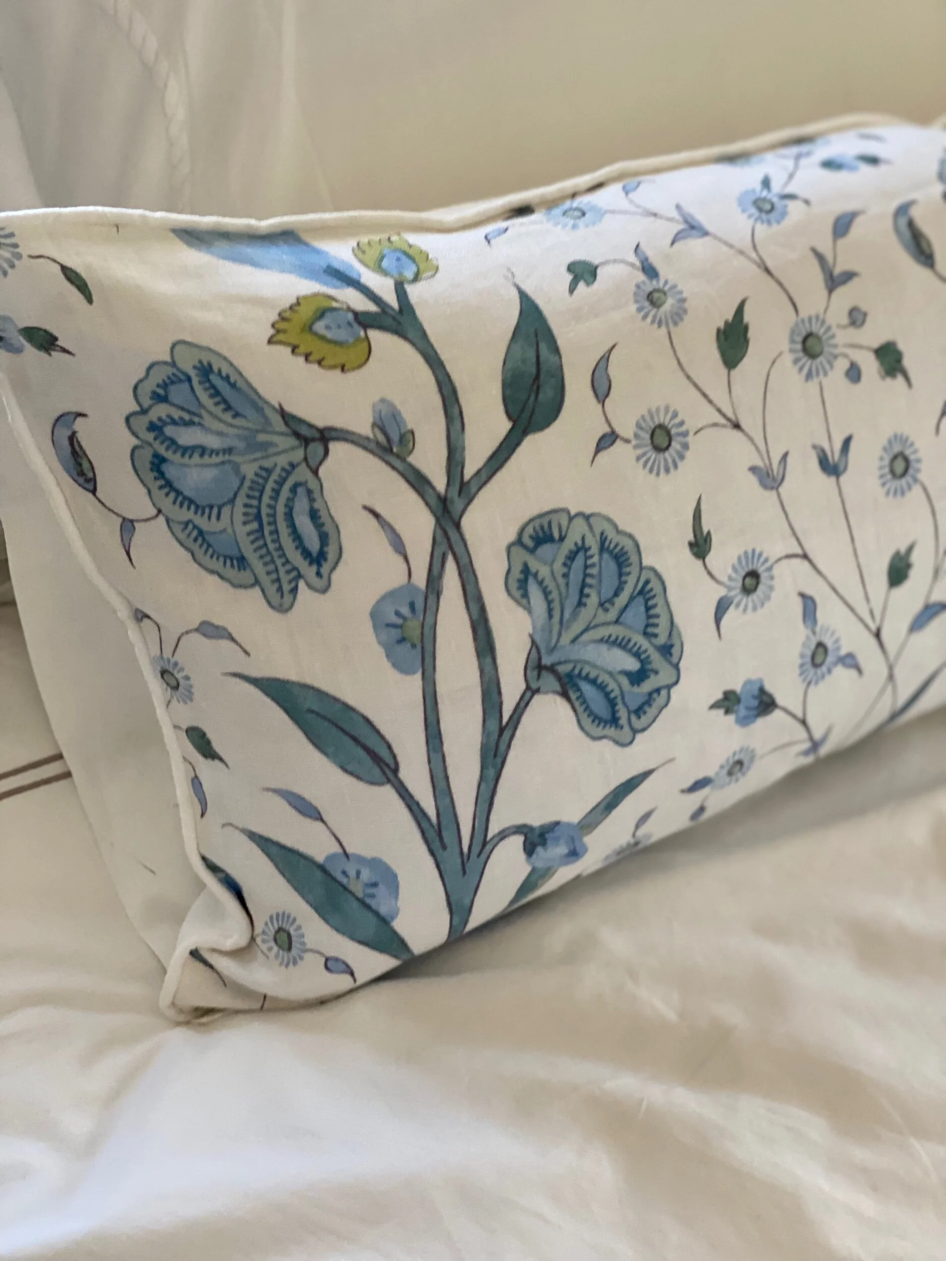 E914D330-75A4-4093-AAA7-54E5384AFCA6