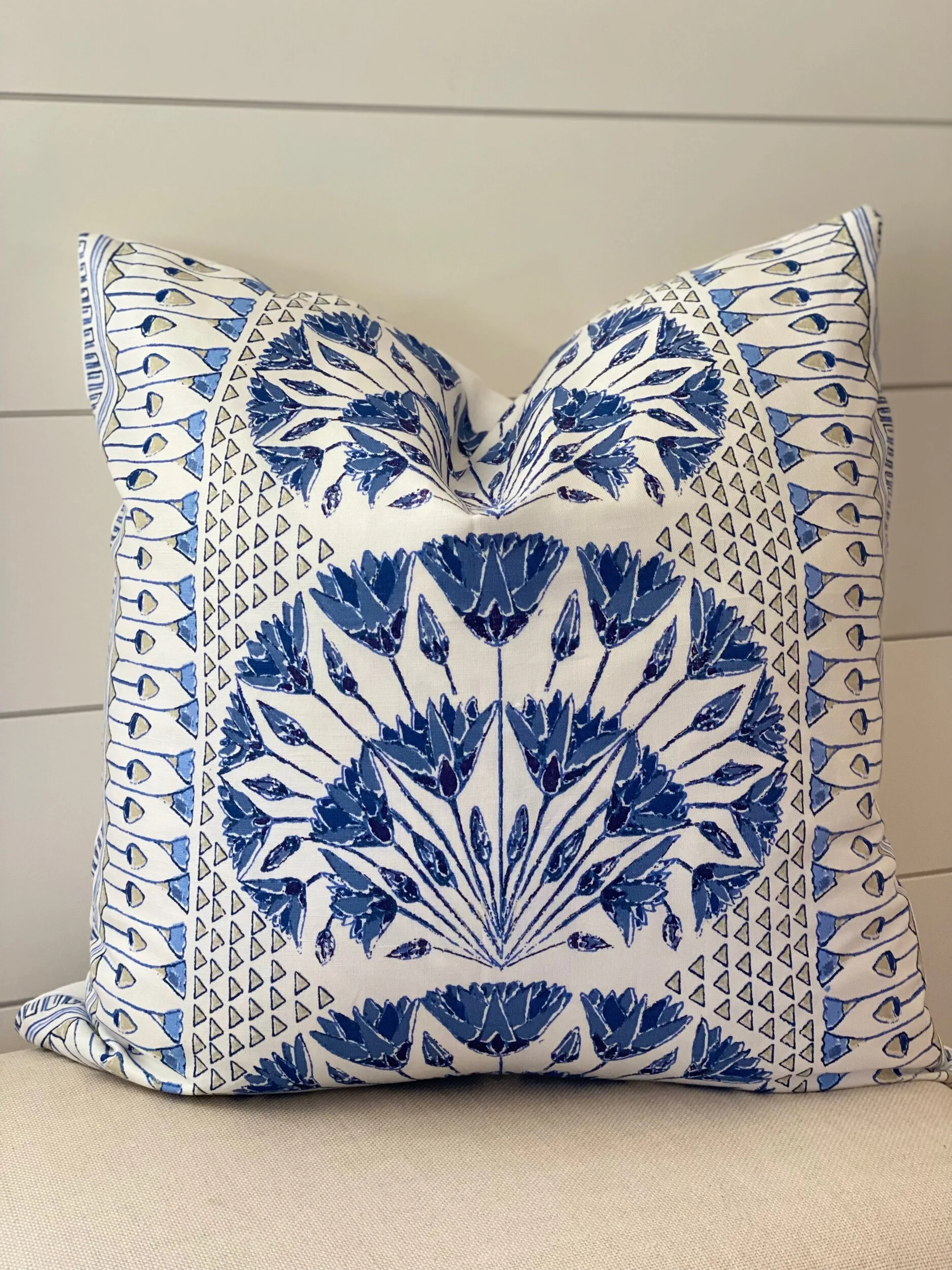 18F8F805-E942-4471-B8D0-B7F8AEBEFB95