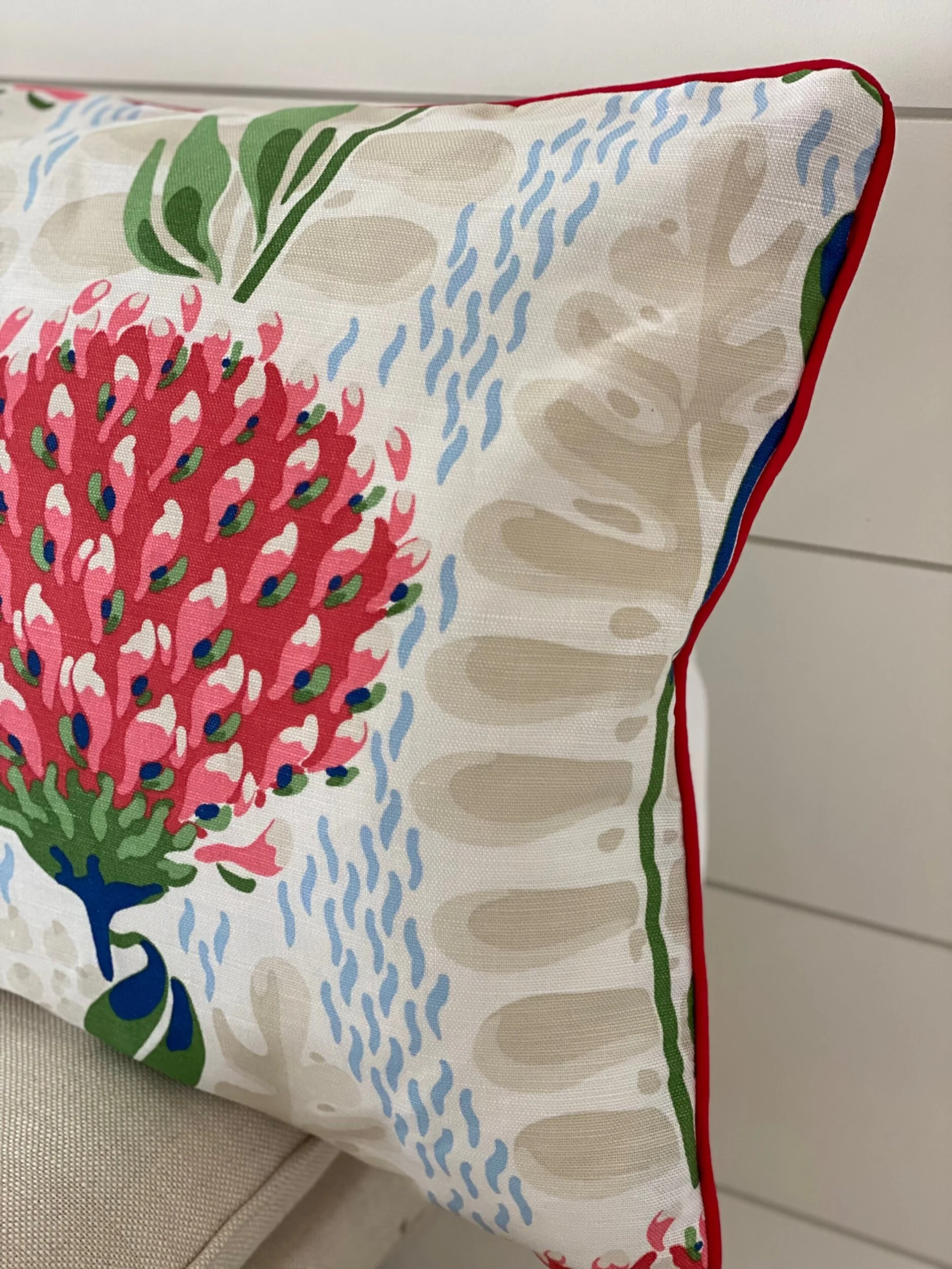 5F7B0C69-C51A-40E2-9341-5B0BDA16791D