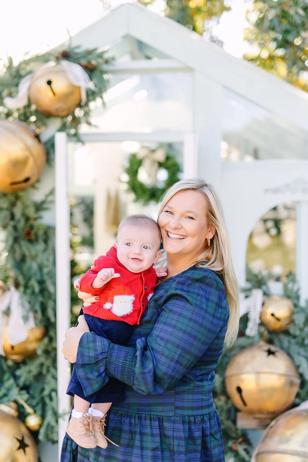 dallas-christmas-greenhouse-mini-session-2 (7).jpg