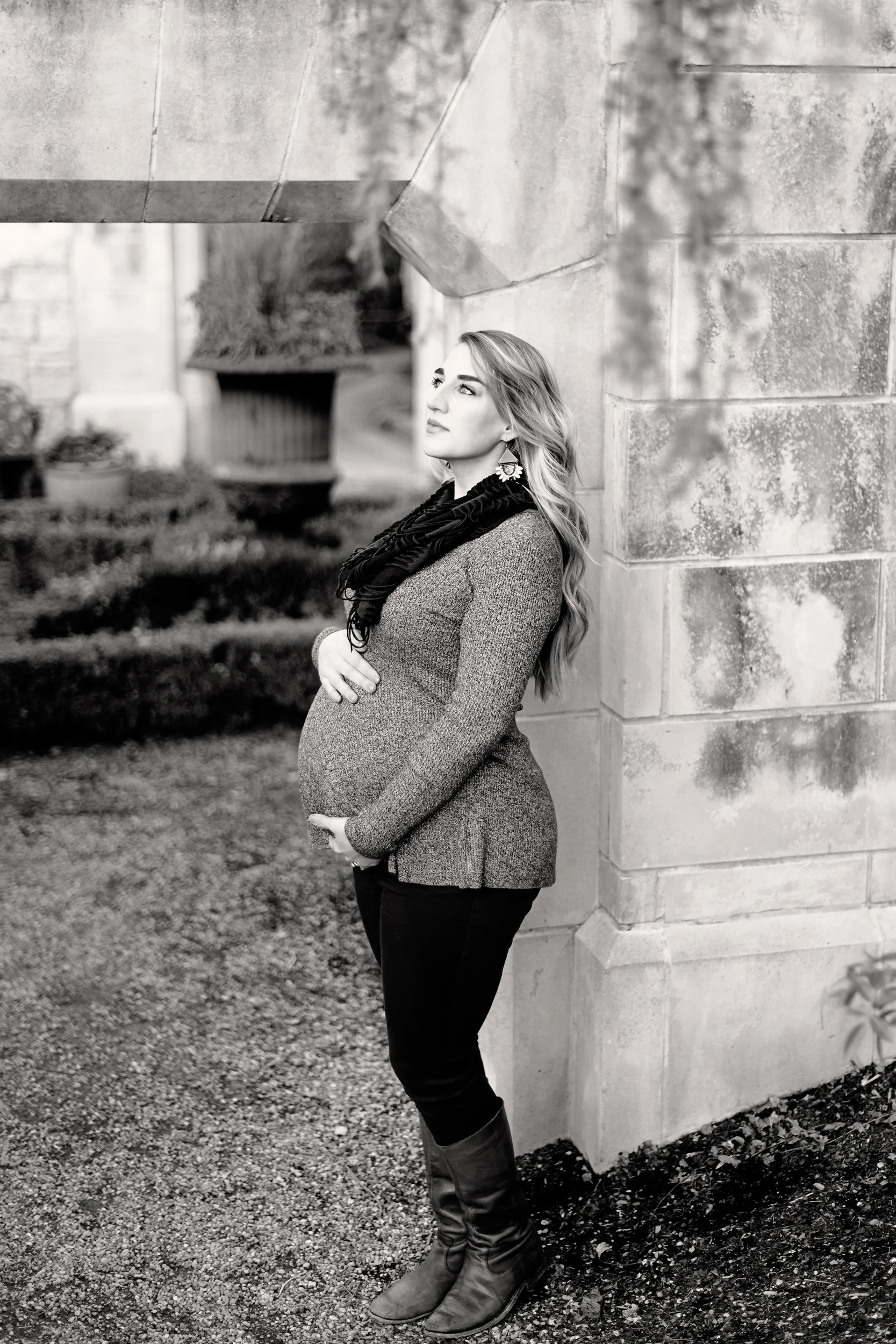 winter-dallas-arboretum-maternity-couple-photo-session-blog-8.jpg