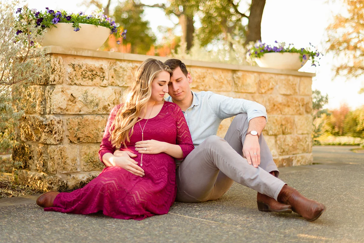 winter-dallas-arboretum-maternity-couple-photo-session-blog-13.jpg