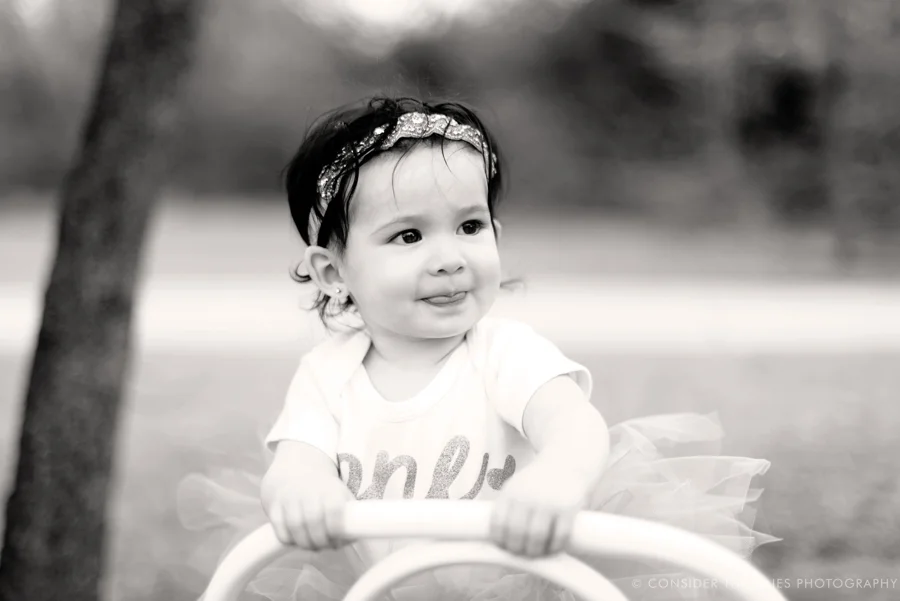 scarlett-cake-smash-2018-bw-44-web.jpg