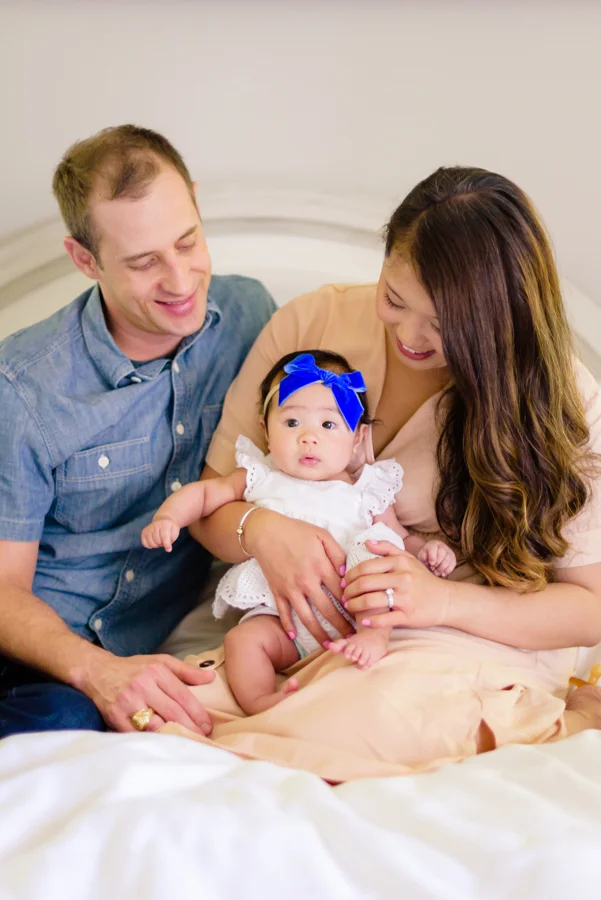 newborn-family-lifestyle-photo-portrait-session-dallas-texas-allen-plano-richardson-frisco-mckinney-addison-15.jpg