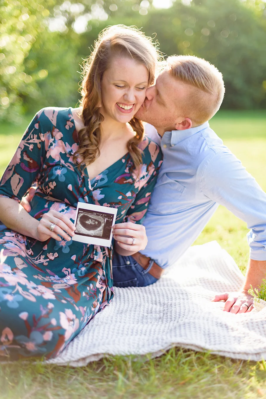 maternity-pregnancy-reveal-photo-session-photography-dallas-plano-north-texas-richardson-allen-mckinney-frisco-addison-web-B-18.jpg