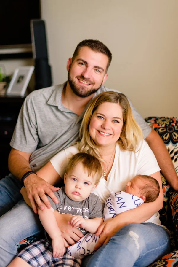 dallas-texas-newborn-and-family-lifestyle-portrait-session-north-dallas-dfw-allen-plano-richardson-frisco-mckinney-sasche-addison-web-2.jpg