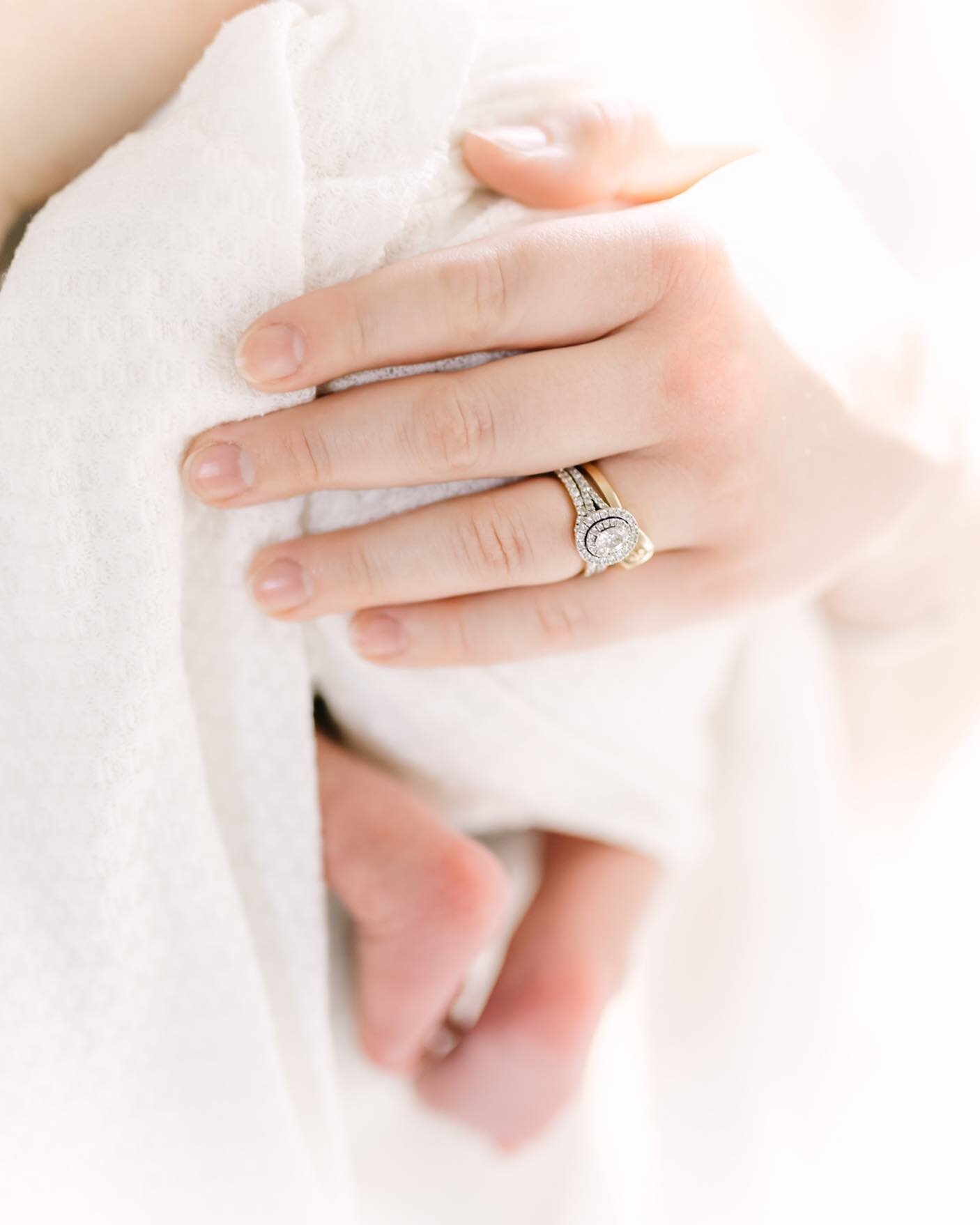 Of all the things my hands have held the best by far is you...
.
.
.
.
.
#dallasnewbornphotographer #dfwnewbornphotographer #fortworthnewbornphotographer #ftworthnewbornphotographer #planonewbornphotographer #mckinneynewbornphotographer #frisconewbor