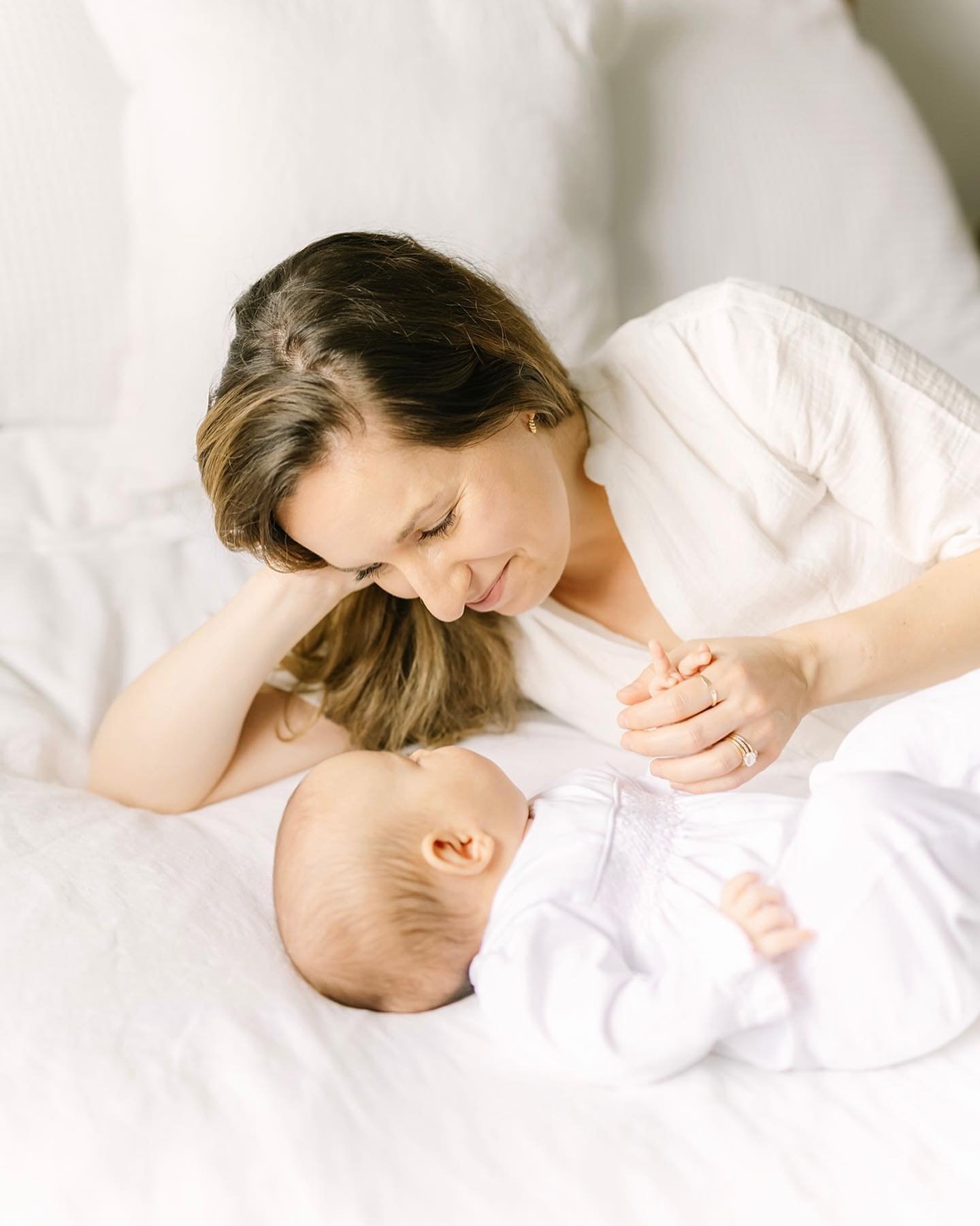 There&rsquo;s a timeless beauty in the simplicity of natural newborn sessions &mdash; no frills, no fuss, just the raw, unfiltered love between parent and child. When you highlight this bond with beautiful window light, love truly then becomes a work