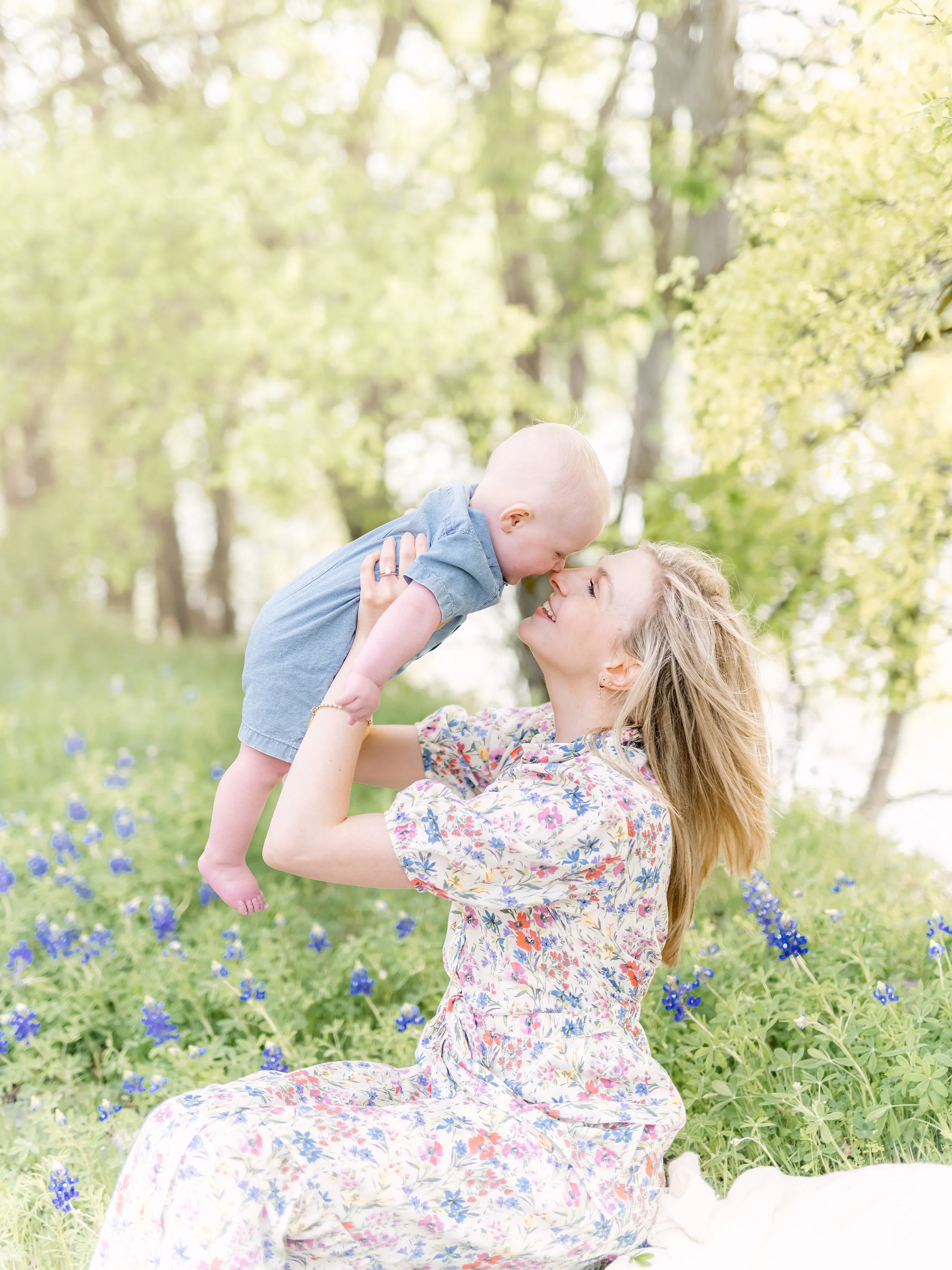 Beautiful Spring Bluebonnet Photoshoot in North Dallas, Texas