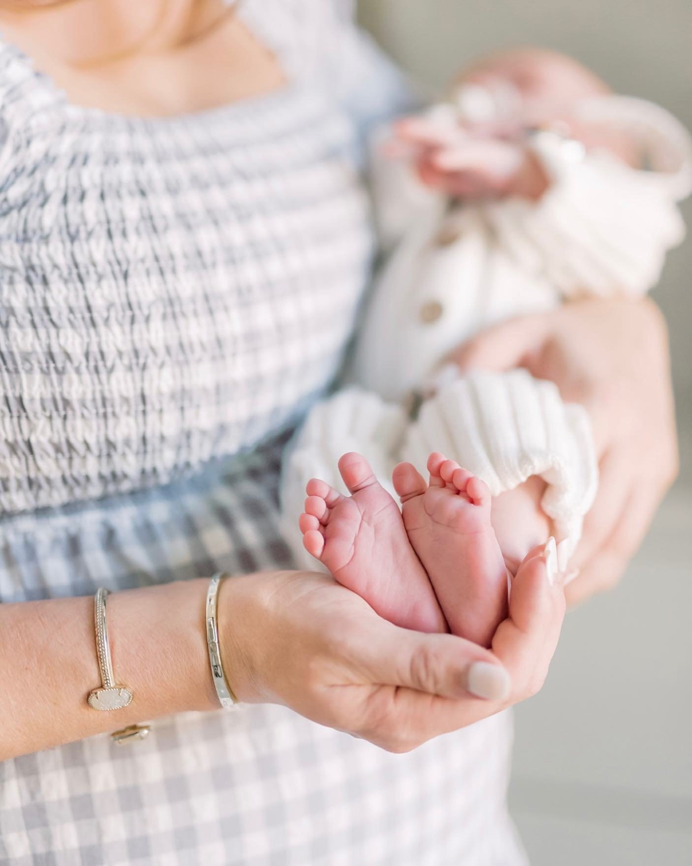 Welcoming the tiniest miracles with open arms and a camera lens! There&rsquo;s nothing quite like capturing those precious details &mdash; from the smallest toes to the sweetest little smiles.
.
.
.
.
.
#dallasnewbornphotographer #dfwnewbornphotograp