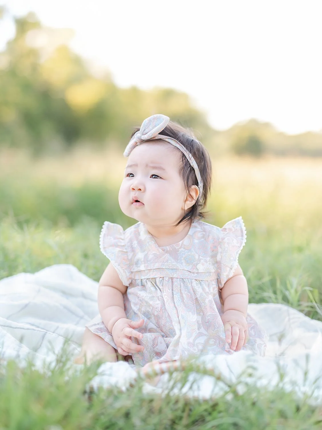 You&rsquo;ll always remember how little they were &mdash; even as they grow 🤍 Photographs have this incredible way of preserving what memory alone can&rsquo;t: the way their tiny hands fit so small in yours, the way their laugh fills your heart, and
