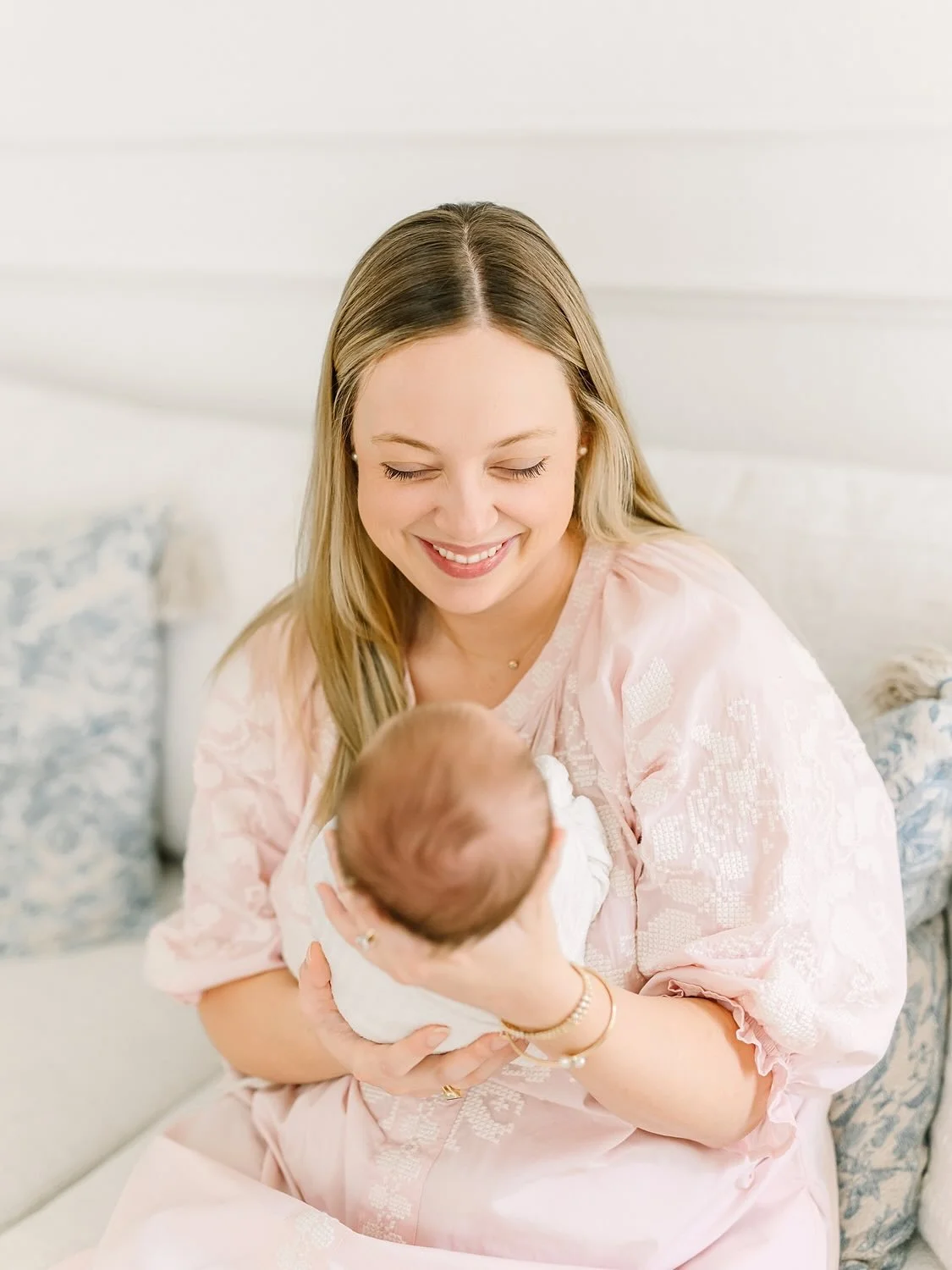 A new little life, surrounded by so much love.
The most peaceful morning with this beautiful family
.
.
.
.
.
#dfwnewbornphotographer #dallasnewbornphotography #planonewbornphotographer #mckinneynewbornphotographer #frisconewbornphotographer #newborn