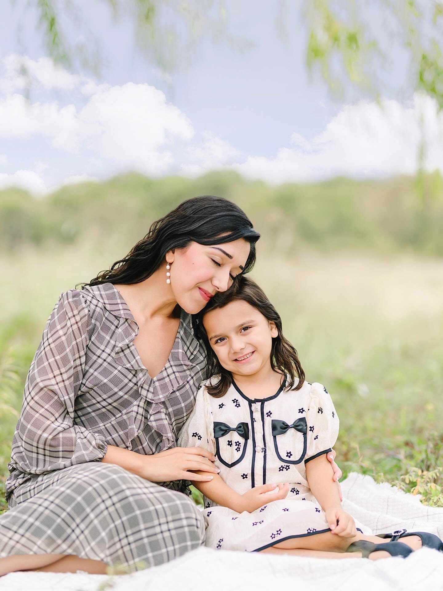 A soft, overcast afternoon spent capturing the sweetest mother&ndash;daughter bond&hellip;
.
.
.
#dallasfamilyphotographer #planofamilyphotographer #mckinneyfamilyphotographer #friscofamilyphotographer #littleelmfamilyphotographer #grapevinefamilypho