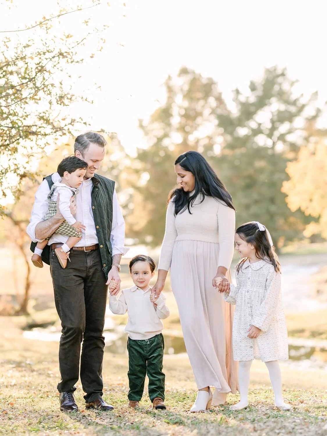 This is the kind of fall afternoon you dream about &mdash; glowing light, crisp leaves, and little faces you never want to forget 🤍
.
.
.
.
.
#dallasfamilyphotographer #planofamilyphotographer #mckinneyfamilyphotographer #friscofamilyphotographer #r