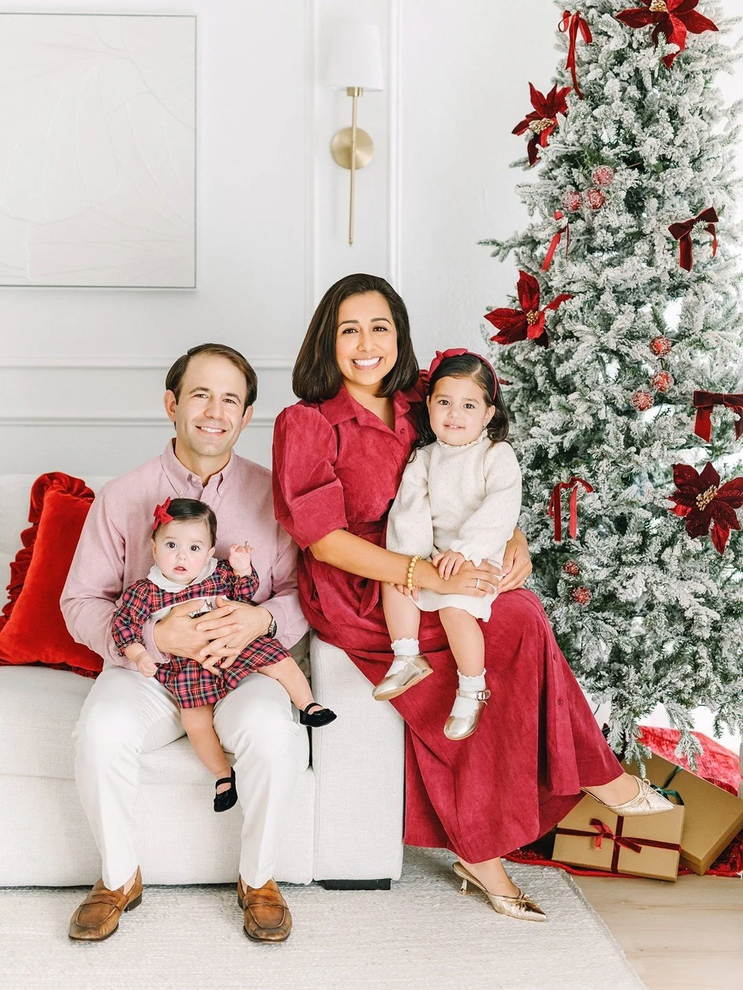 Holiday sessions capture more than photos &mdash; they preserve the excitement, the connection, and the memories being made in this beautiful Christmas season! 

#dallasfamilyphotographer #dfwfamilyphotographer #planofamilyphotographer #mckinneyfamil