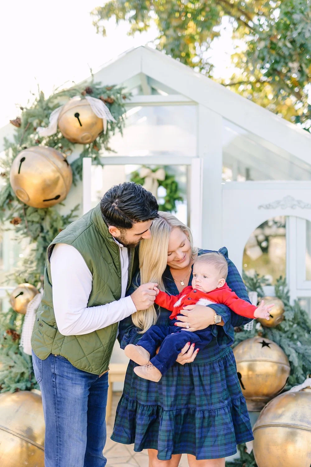 dallas-christmas-greenhouse-mini-session-2 (6).jpg