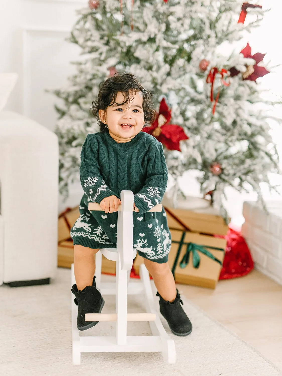 dallas-family-photographer-christmas-minis-holiday-minis-2025 (12).jpg