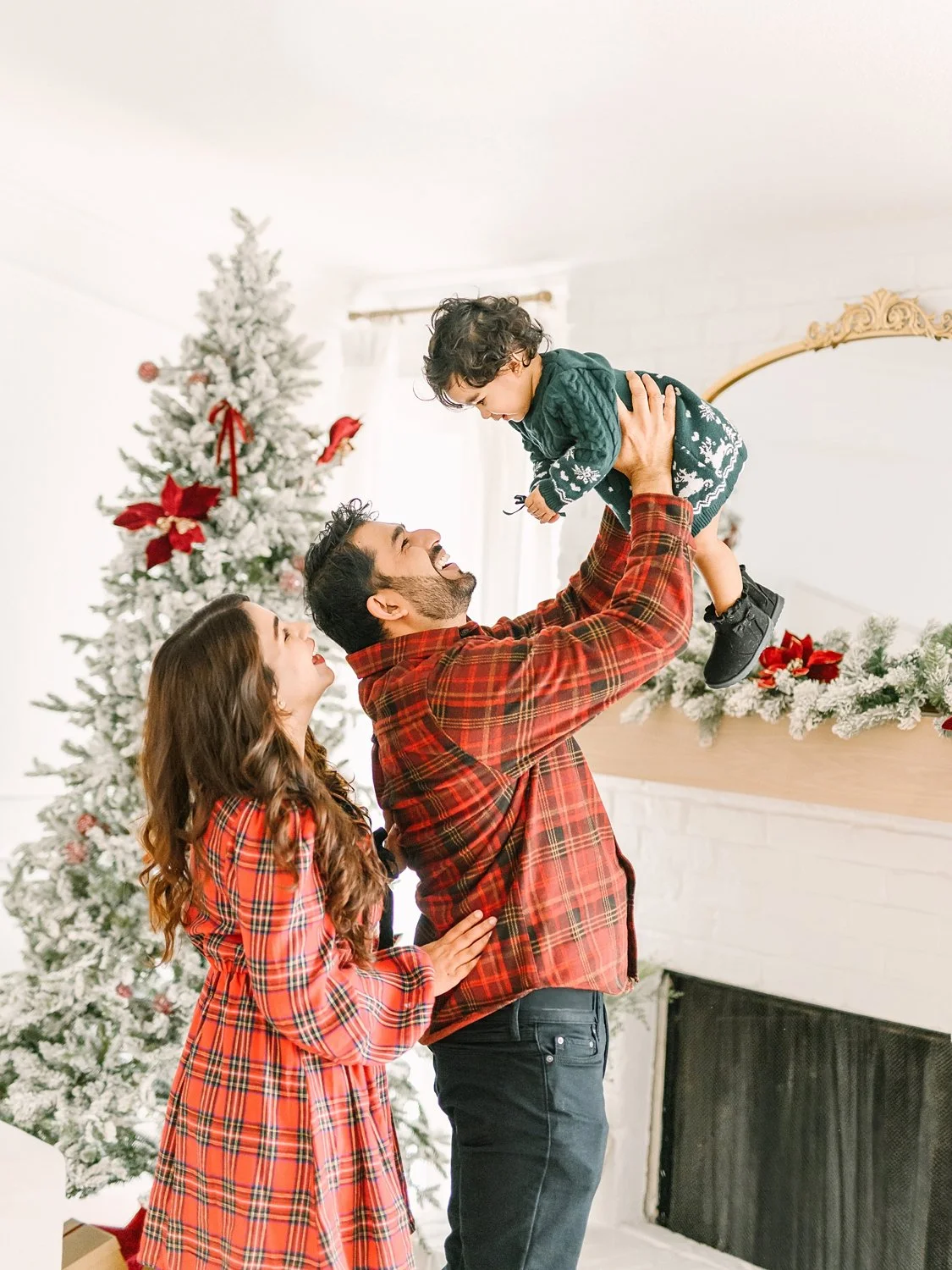 dallas-family-photographer-christmas-minis-holiday-minis-2025 (9).jpg