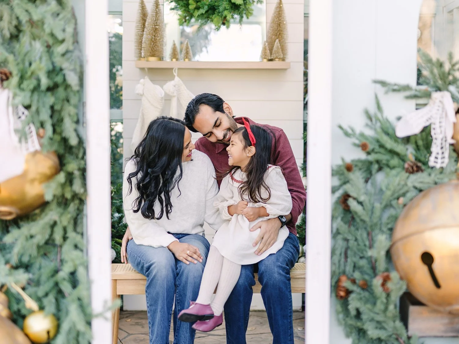 dallas-christmas-greenhouse-mini-session-4 (7).jpg