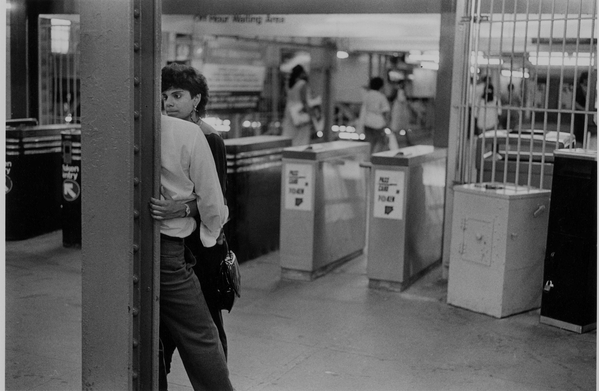 subway couple/irt drama, nyc, c. 1989