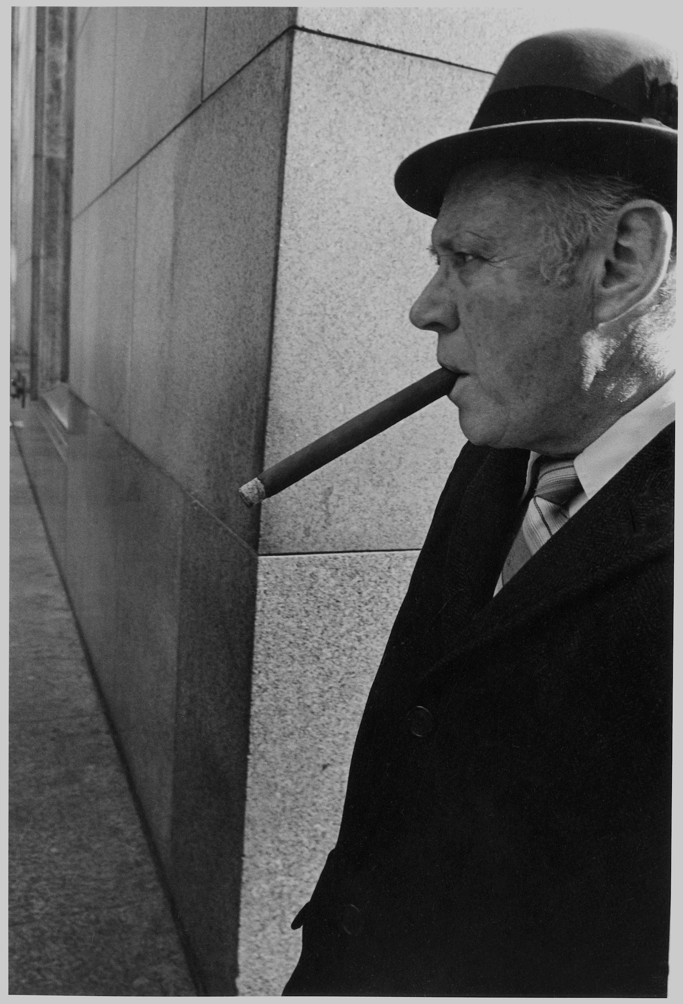 man’s cigar at point of 5th &amp; 57th., nyc, mid 1980’s