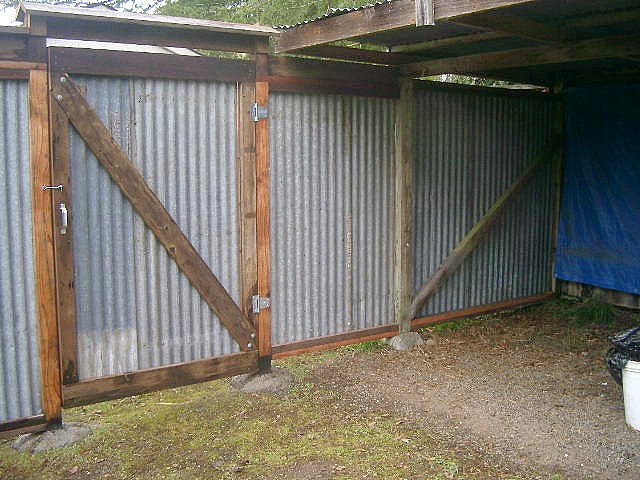 All Recycled Corrugated Metal Fence, Corrugated Iron Gate Ideas