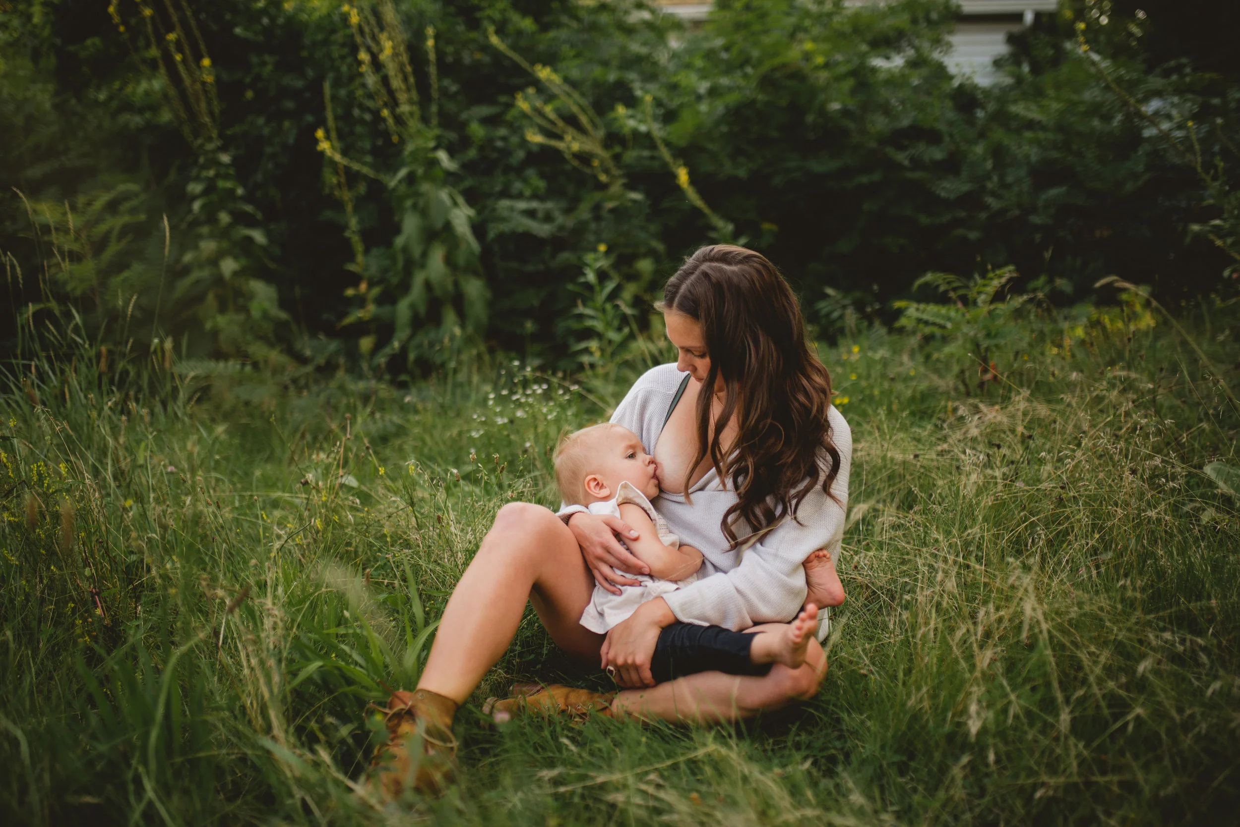 breastfeeding photo session