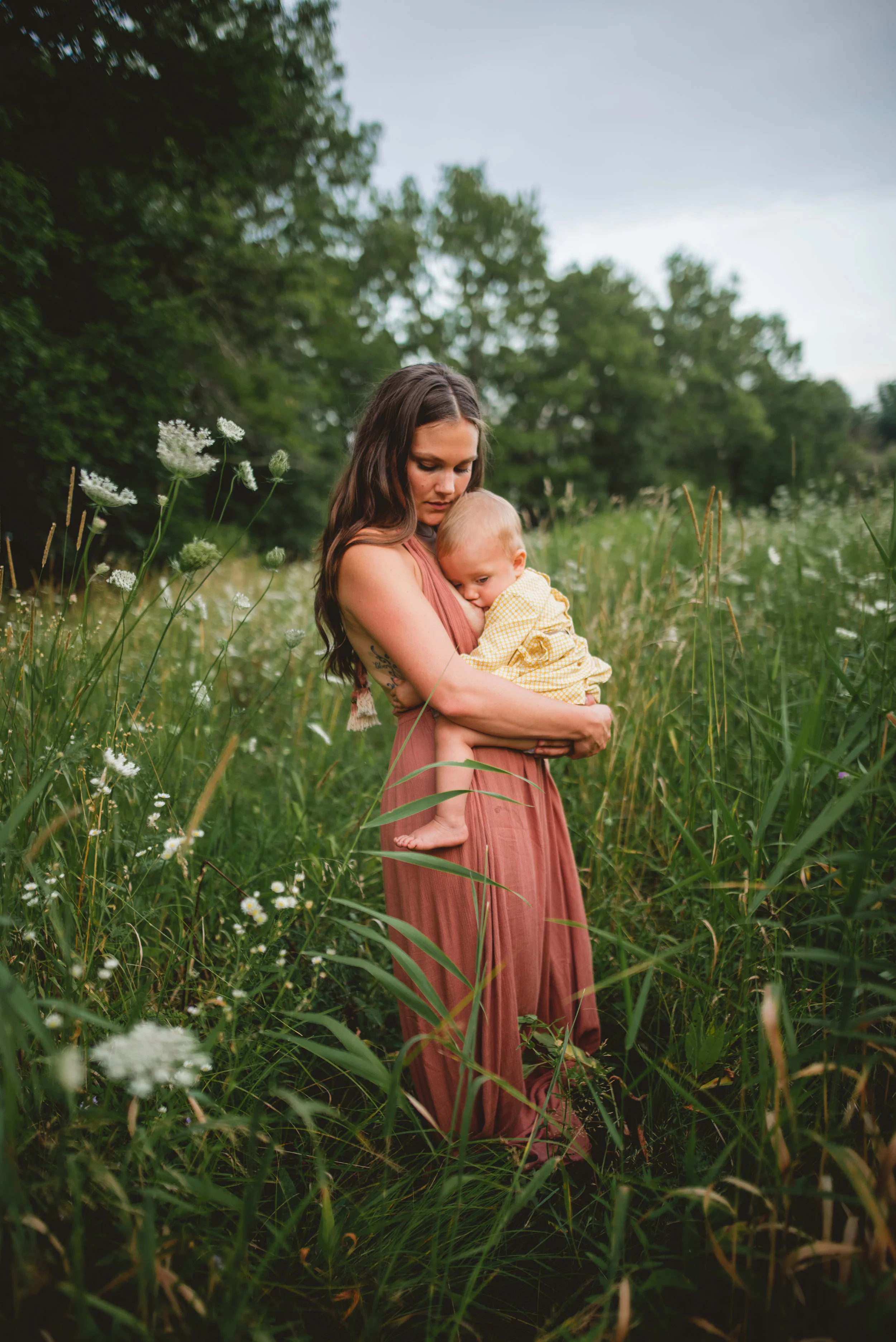 Breastfeeding photographer in Hudson VAlley NY
