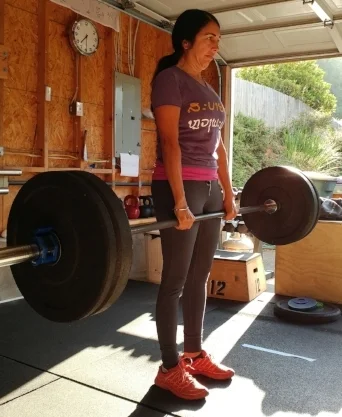 2017_Woman_deadlift_barbell.jpg