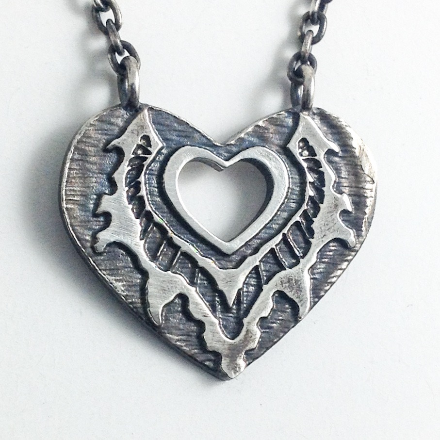 Double Gothic Heart Necklace (Close Up)
