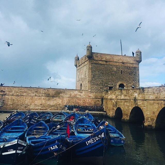 Essaouira Morocco 🇲🇦 Hosting a Divine Feminine Retreat for @studio.stil with @adyogini in @riadlesdeuxmondes the location is so beautiful, peaceful and quiet, the food there is deliciously healthy and abundant. The people were so friendly and carin