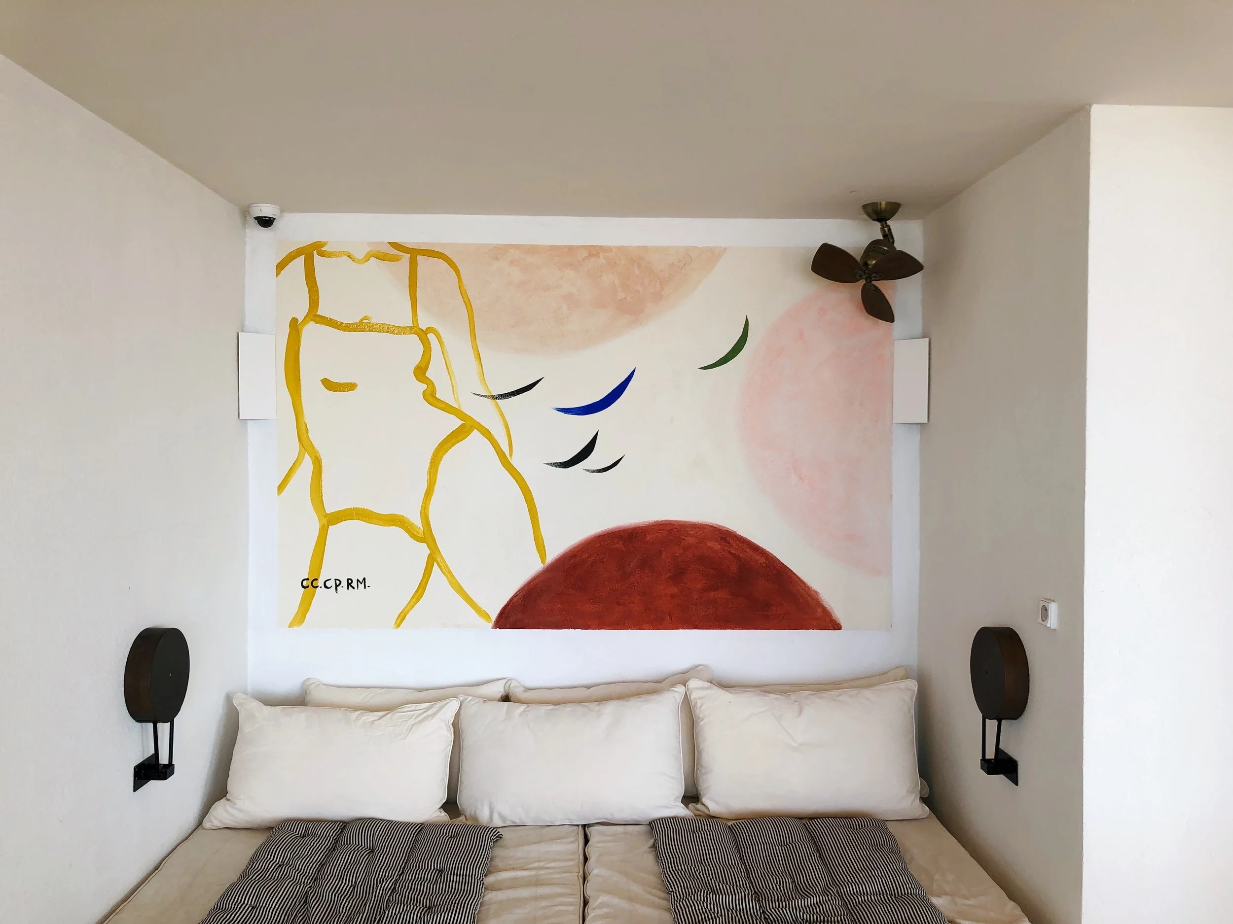 Les Roches Rouge Mural 2.jpg