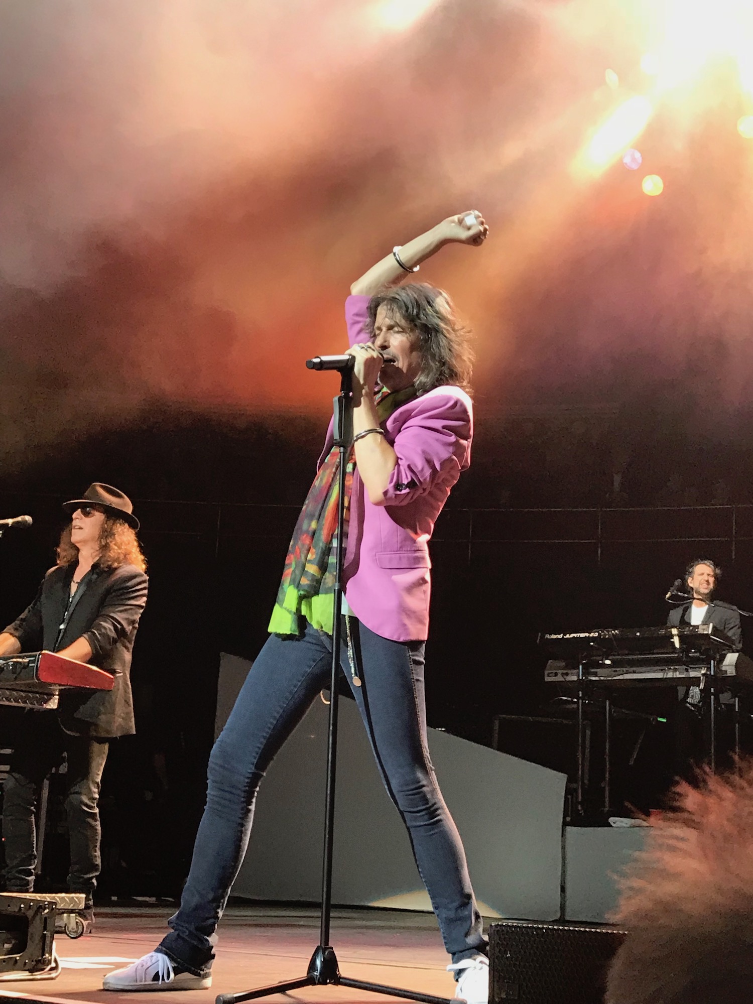 Up close with Foreigner at Royal Albert Hall. Click link to see clips of concert. Part 1 of Crowd. Part 2 of I Want To Know What Love Is.