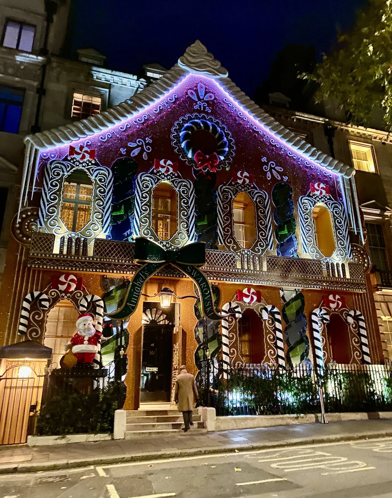 Top 10 Most Incredible, JawDropping, Christmas Decorations In London’s