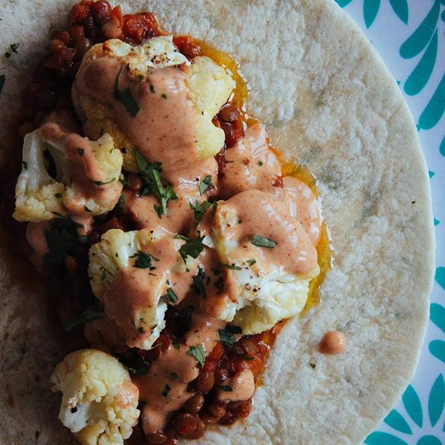 🌿Roasted Cauliflower and Lentil Tacos with Mole Lime Sauce 🌿#vegan #tacos #healthyfood #glutenfree #yummy