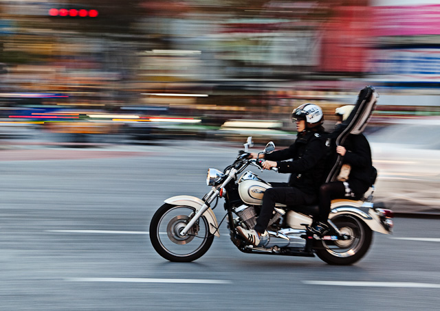 Shibuya_Motorcycle_with_guitar.jpg