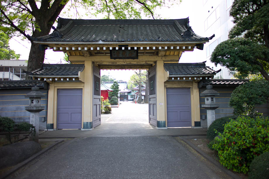 Temple in Nakameguro, Tokyo, Japan