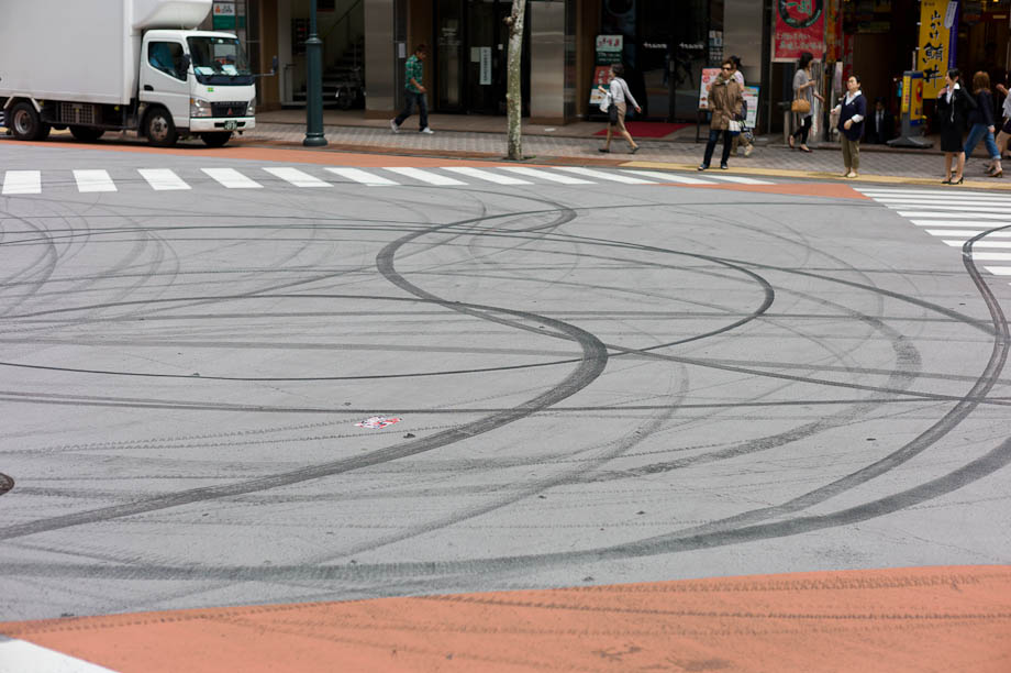 Someone has fun drifting in Tokyo