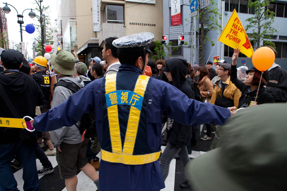Anti Nuclear protest in Tokyo, Japan on May 7, 2011.. 5月7日2011年に渋谷で原発反対デモ。