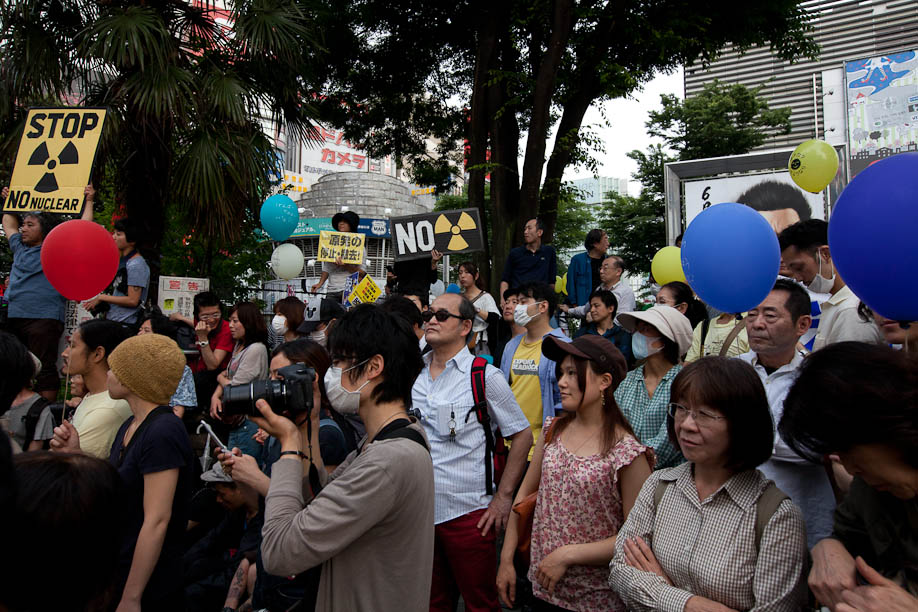 Anti Nuclear protest in Tokyo, Japan on June 11, 2011. 6月11日2011年に東京で原発反対デモ。