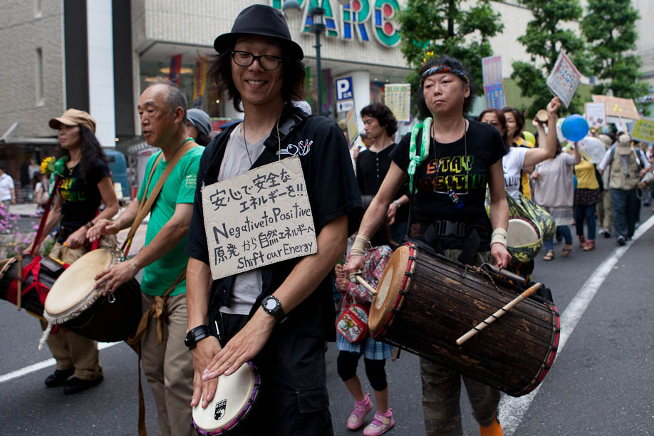 Anti Nuclear protest in Tokyo, Japan on June 11, 2011. 6月11日2011年に東京で原発反対デモ。