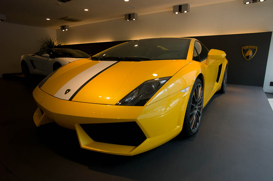 Lamborghini Dealer in Hiroo