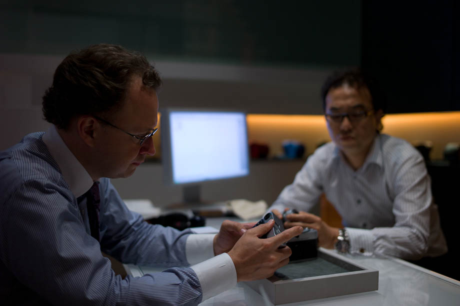 Pieter buying the Leica M9-P