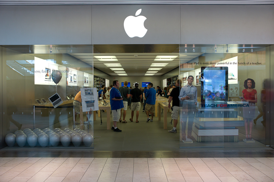 Natick Mall Apple Store