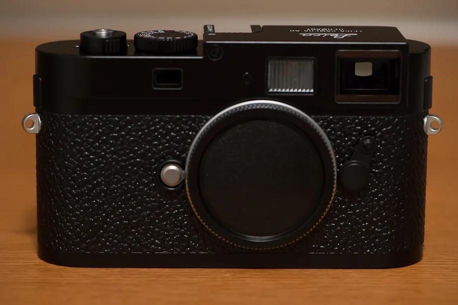 Black Leica M9-P