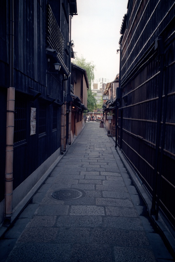 Gion in Kyoto shot on Kodak Elmar 100 with a Leica M6