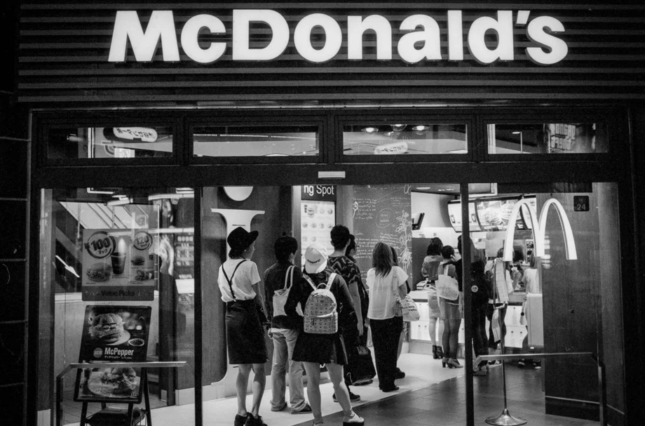 McDonald's in Shibuya shot on Delta 400@1600 with a Leica M6J