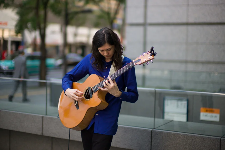 Guitar Player in Yurakucho